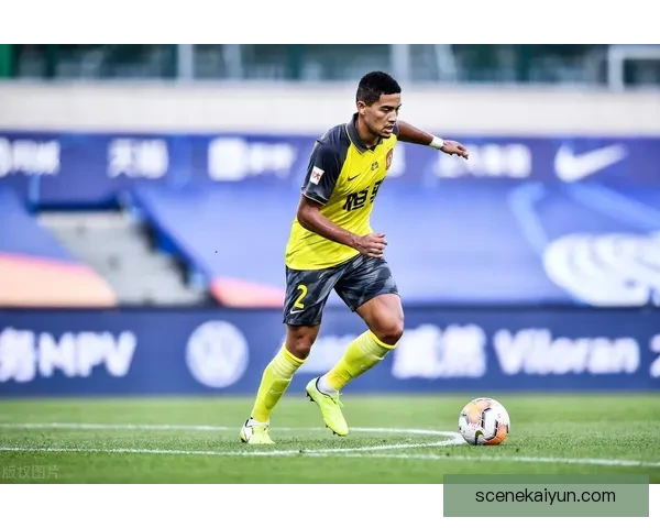 金玟哉与于帕梅卡诺表现比较，防守数据均表现稳健，值得关注。