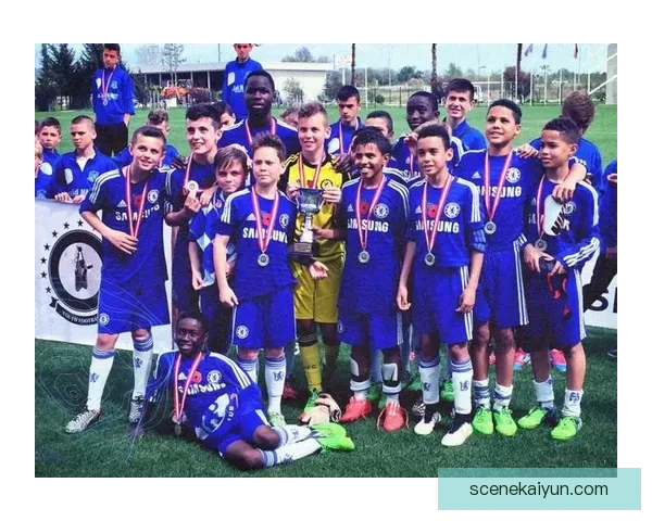 Musiala 在职业生涯中继续保持学业与足球并重的状态，值得关注。